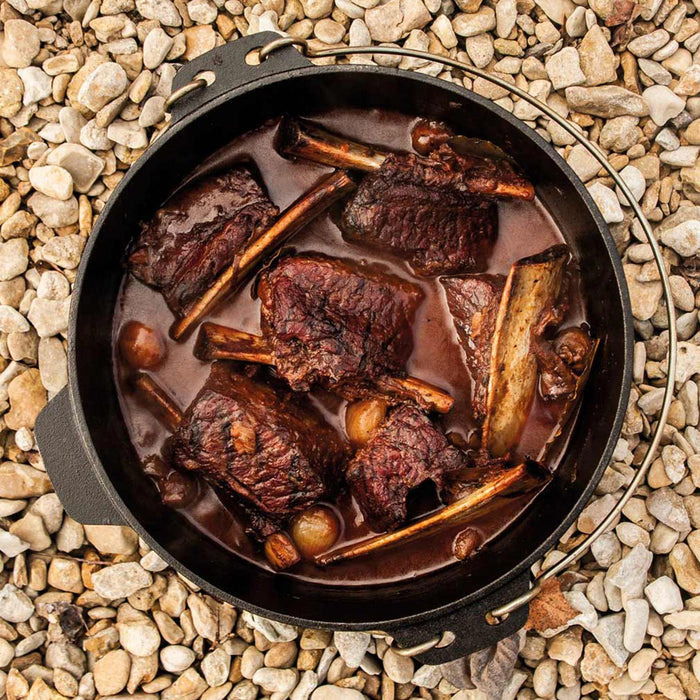 Cast Iron Dutch Oven - Smoker Guru
