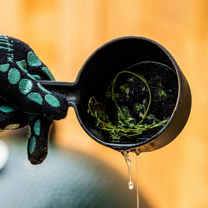 Cast Iron Saucepot with Basting Brush - Smoker Guru