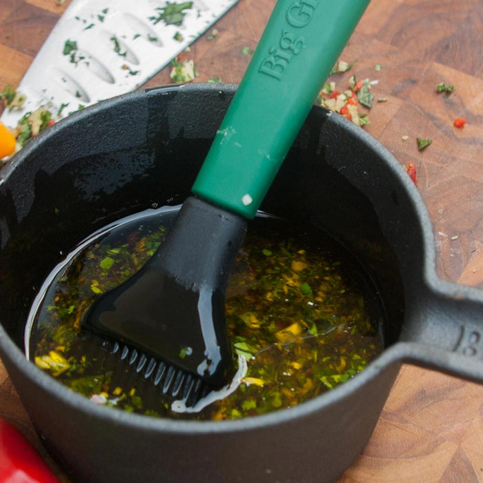 Cast Iron Saucepot with Basting Brush - Smoker Guru