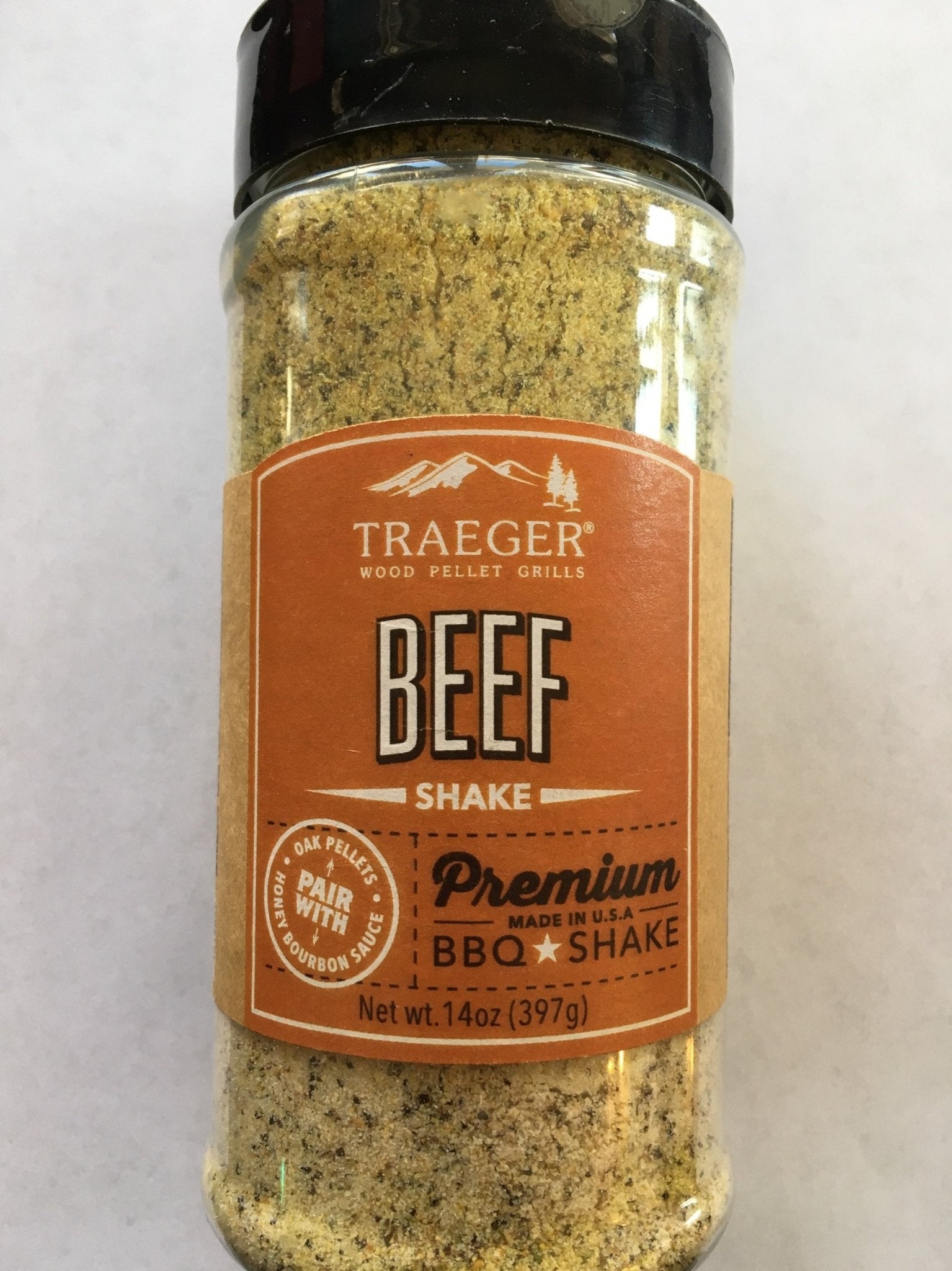 https://smokerguru.com/cdn/shop/products/traeger-beef-shake-486746.jpg?v=1696690274